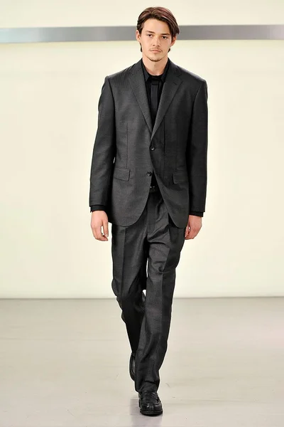 Look 13